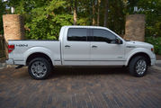 2013 Ford F-150 4WD LARIAT-EDITION
